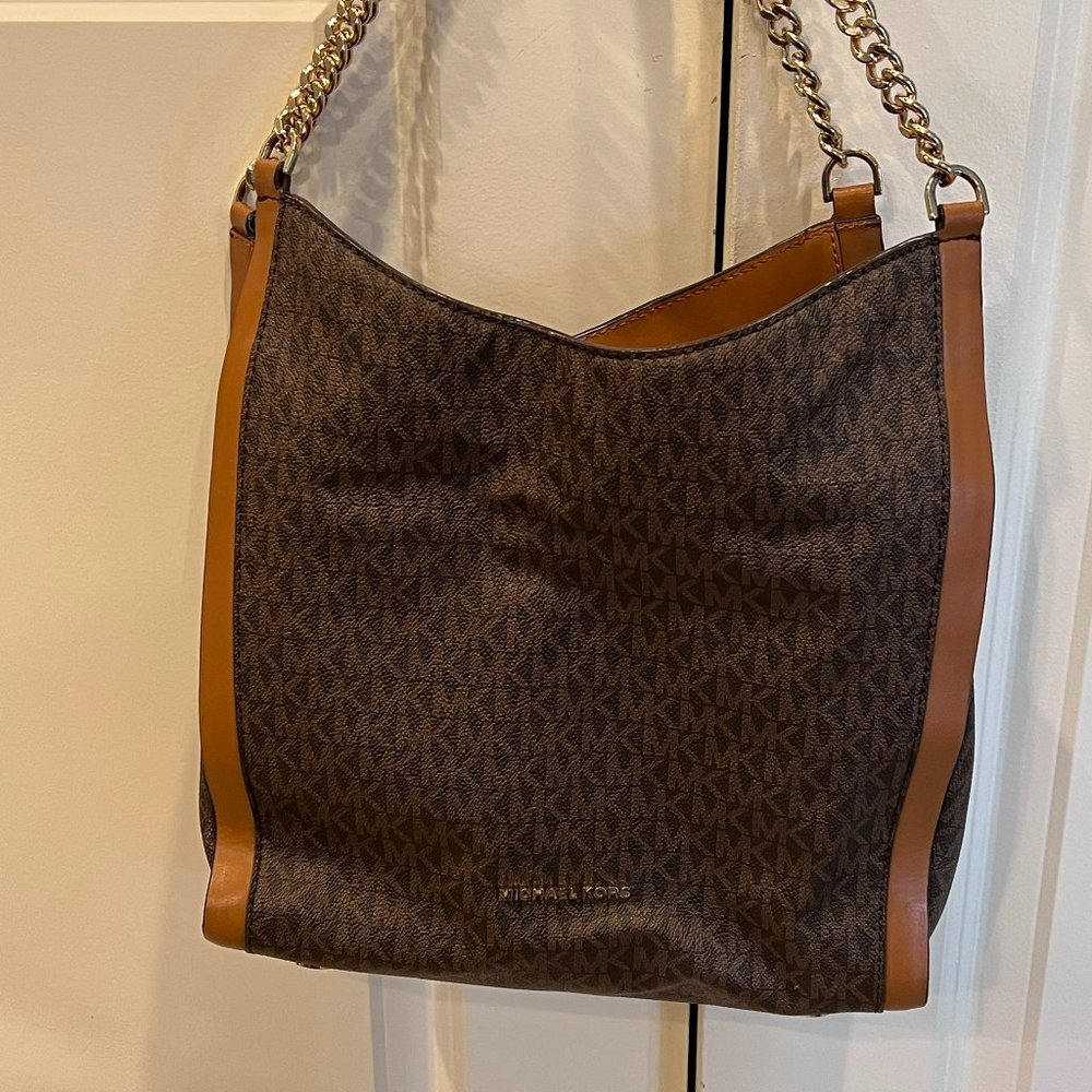 Michael Kors hangbag